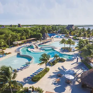 5* Ośrodek wypoczynkowy Bluebay Grand Esmeralda
